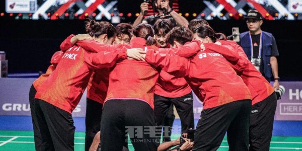 爱游戏体育官方网站-汤尤杯淘汰赛：国羽女队晋级四强，汤杯抽签再遇马来西亚