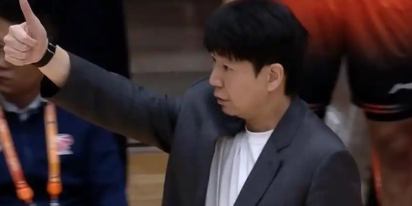 最近十场比赛输掉7场，山东男篮常规赛排名第八，季后赛对阵辽篮