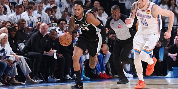 爱游戏体育app下载-从马刺老大变成球队“配角”！打了6年NBA，他总算找到自己的定位
